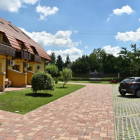 Lagom Apartman Gyula Zewnętrze zdjęcie